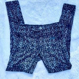 North Face Black/Gray Leggings Ankle Length Women’s sz small